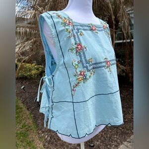 NWT🌷Free People Garden Wall Embroidered Square Neck Sleeveless Top